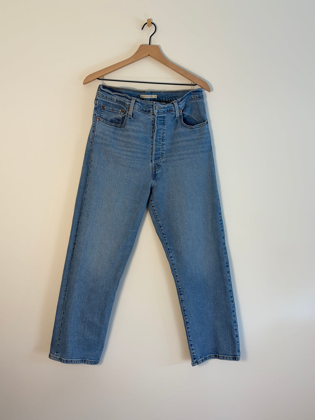 Levis Ribcage Straight Ankle