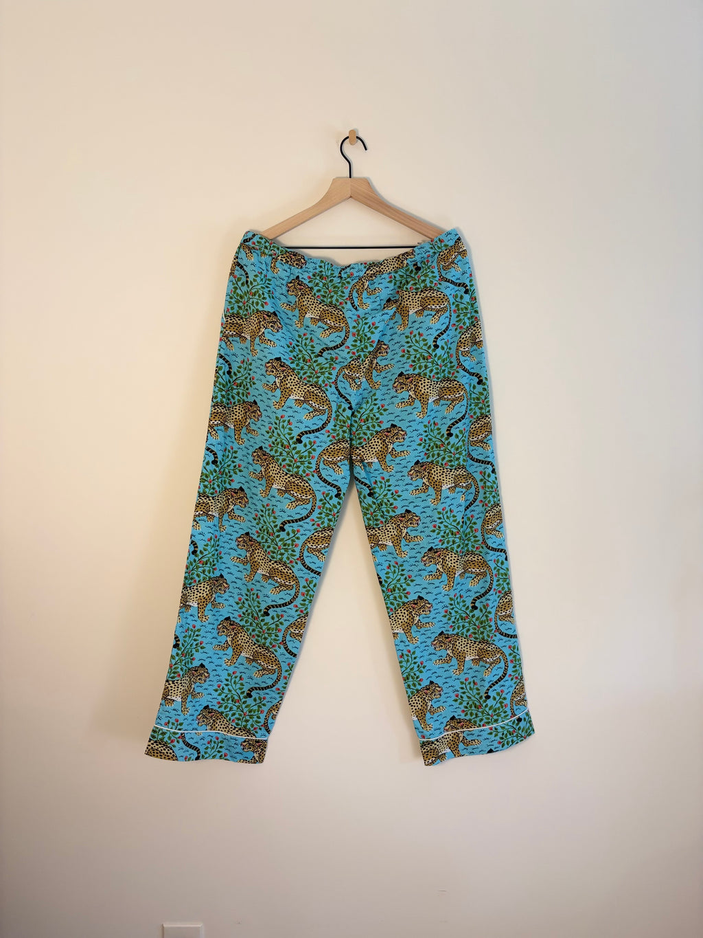PrintFresh Pajamas NWT